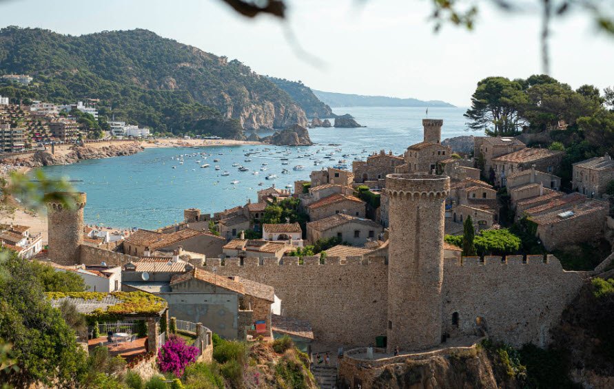 Murallas de la Vila Vella, Spain